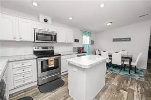 1052 Lamp Post Ln, Lakeland, FL 33809 - Photo 11