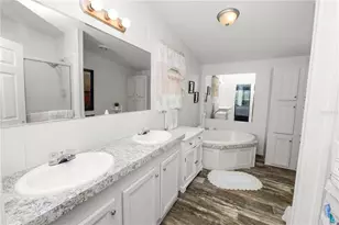 1052 Lamp Post Ln, Lakeland, FL 33809 - Photo 21