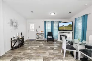 1052 Lamp Post Ln, Lakeland, FL 33809 - Photo 9