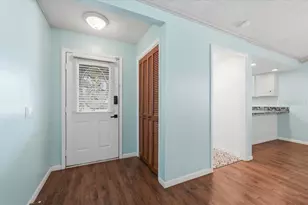 430 Hillcrest Dr SE, Winter Haven, FL 33884 - Photo 5