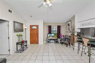2304 Cheshire Pl, Lakeland, FL 33810 - Photo 9