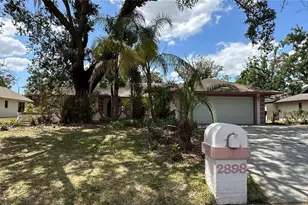 2898 Hammock Dr, Plant City, FL 33566 - Photo 1