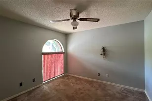 2898 Hammock Dr, Plant City, FL 33566 - Photo 15