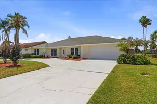 4144 Staffordshire Dr, Lakeland, FL 33809 - Photo 3