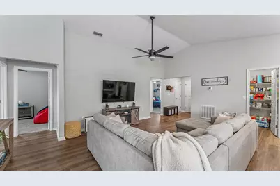 2025 Harvest Landing Circle, Lakeland, FL 33810 - Photo 9