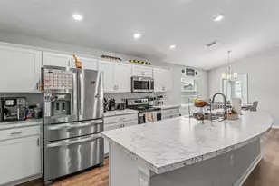2025 Harvest Landing Cir, Lakeland, FL 33810 - Photo 11