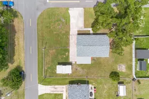 1502 N Bracewell Dr, Plant City, FL 33563 - Photo 37