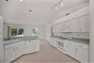6217 Cross Creek Boulevard, Lakeland, FL 33813 - Photo 7