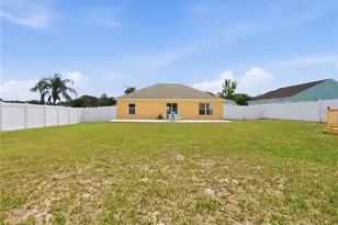 5553 Moon Valley Dr, Lakeland, FL 33812 - Photo 9