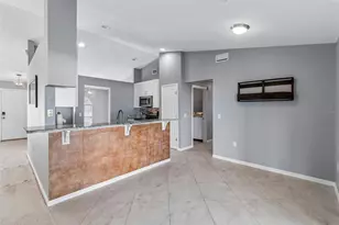 6352 Prominence Point Dr, Lakeland, FL 33813 - Photo 9