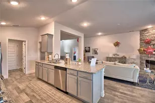 836 Vienna Dr, Winter Haven, FL 33884 - Photo 13