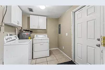 703 W Alamo Drive, Lakeland, FL 33813 - Photo 17