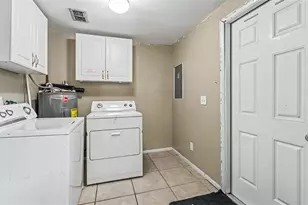 703 W Alamo Dr, Lakeland, FL 33813 - Photo 17
