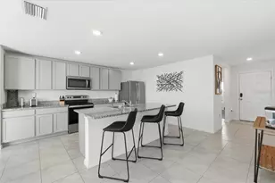 1211 Tahitian Sunrise Dr, Plant City, FL 33565 - Photo 17
