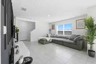 1211 Tahitian Sunrise Dr, Plant City, FL 33565 - Photo 13