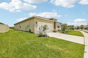 5651 Siltstone St, Lakeland, FL 33811 - Photo 3
