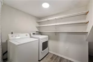 1836 N Crystal Lake Dr, Lakeland, FL 33801 - Photo 13