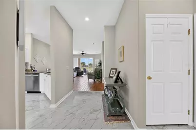 459 Enclave Place #459, Lakeland, FL 33803 - Photo 5