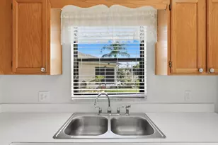 637 Cockatoo Loop, Lakeland, FL 33809 - Photo 9