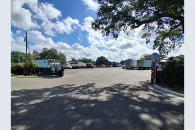7001 Causeway Boulevard, Tampa, FL 33619 - Photo 7