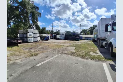 7001 Causeway Boulevard, Tampa, FL 33619 - Photo 5