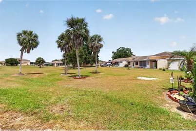 1513 Club Circle, Lakeshore, FL 33854 - Photo 31