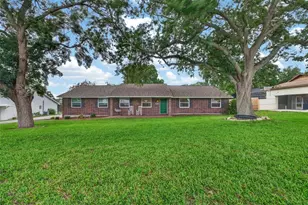 1876 Stella Ct S, Lakeland, FL 33813 - Photo 1