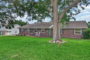 1876 Stella Ct S, Lakeland, FL 33813 - Photo 5