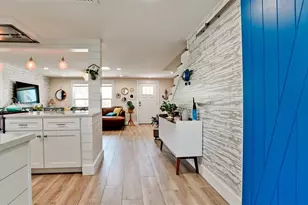 522 68th St, Holmes Beach, FL 34217 - Photo 9