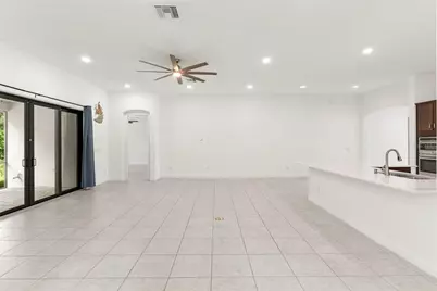 3918 Gaviota Drive, Sun City Center, FL 33573 - Photo 7
