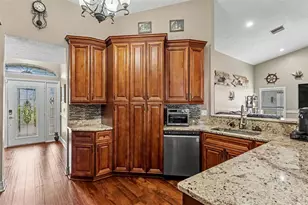 36225 Oak Knoll Loop, Dade City, FL 33525 - Photo 5
