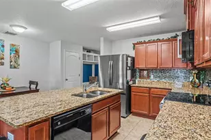 5739 Lacar Way, Lakeland, FL 33805 - Photo 7