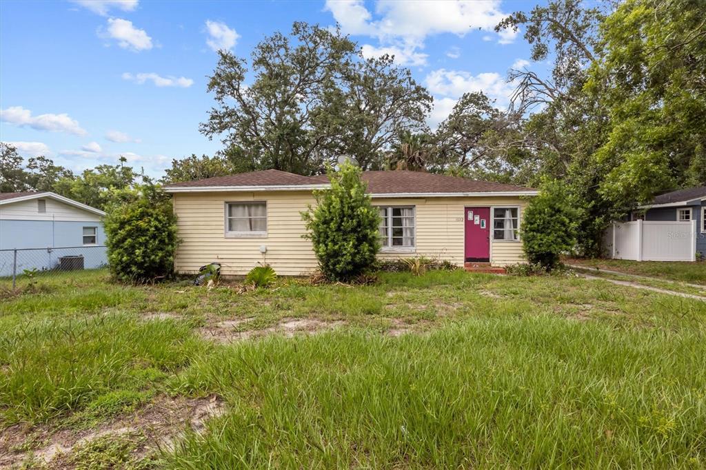 1022 W Marjorie St - 1022 W Marjorie St, Lakeland, FL 33815 Luxury Property | Jose Angel Pina