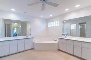 699 Hunters Run Blvd, Lakeland, FL 33809 - Photo 9