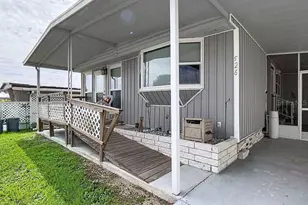 526 Cassandra Ln, Lakeland, FL 33809 - Photo 3