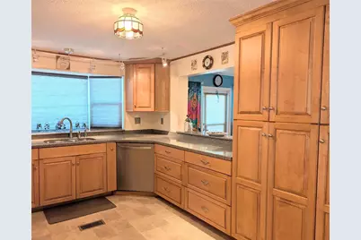 526 Cassandra Lane, Lakeland, FL 33809 - Photo 7
