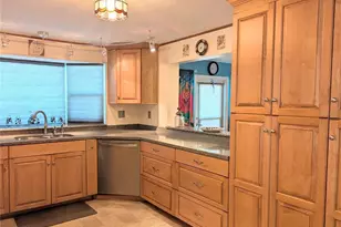 526 Cassandra Ln, Lakeland, FL 33809 - Photo 7