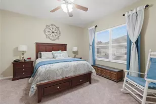 6936 Surrey Oak Dr, Apollo Beach, FL 33572 - Photo 11