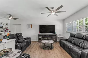 2270 S Crystal Lake Dr, Lakeland, FL 33801 - Photo 5