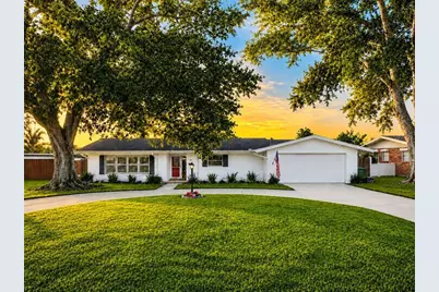 840 Piedmont Drive SE, Winter Haven, FL 33880 - Photo 1