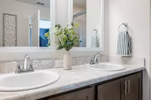 398 Chesapeake Dr, Saint Cloud, FL 34771 - Photo 11