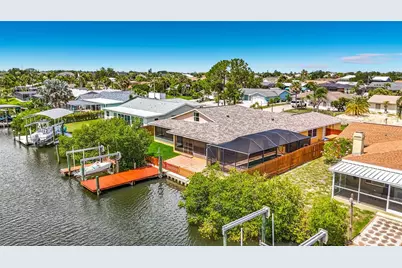 6517 Solitaire Palm Way, Apollo Beach, FL 33572 - Photo 1