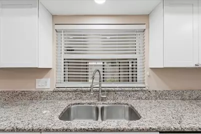 1422 Periwinkle Court, Lakeland, FL 33811 - Photo 19