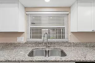 1422 Periwinkle Ct, Lakeland, FL 33811 - Photo 19