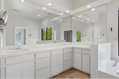 3943 Cheverly Drive E, Lakeland, FL 33813 - Photo 39