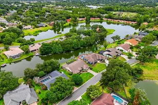 3943 Cheverly Dr E, Lakeland, FL 33813 - Photo 7