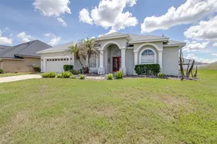 6798 HartsWorth Dr, Lakeland, FL 33813 - Photo 5