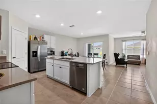 4981 Foxglove Cir, Lakeland, FL 33811 - Photo 7