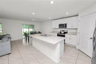3715 Capri Coast Dr, Plant City, FL 33565 - Photo 9