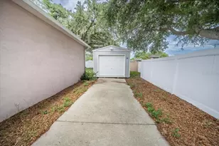 4000 Oak Preserve Dr, Winter Haven, FL 33880 - Photo 3